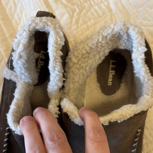 L.L. Bean women’s mountain slipper - Picture 2 of 4
